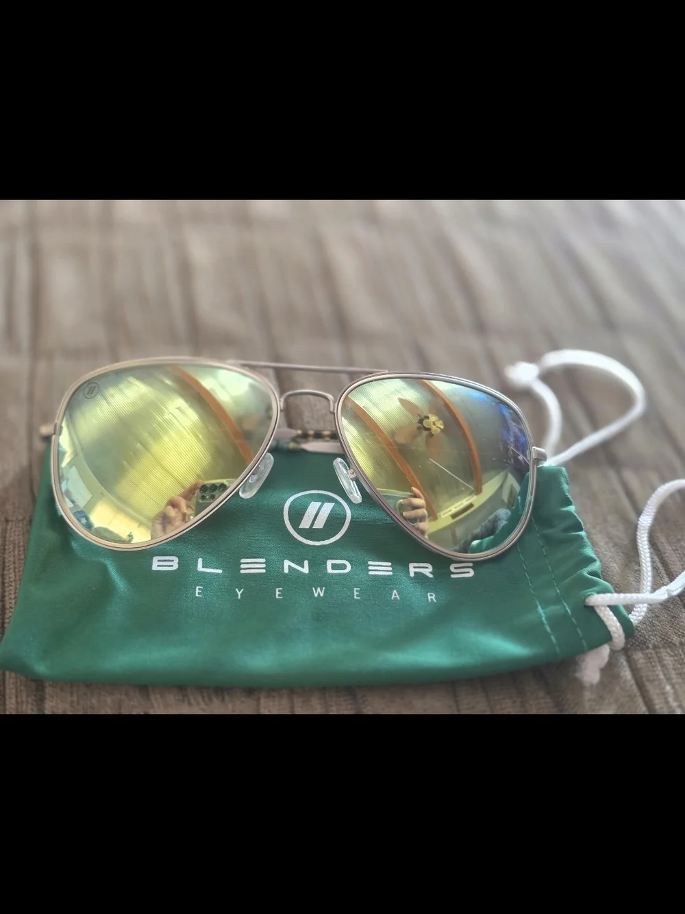 Men's Women's Unisex Blenders A Series Kiwi Dream Aviator Sunglasses Polarized